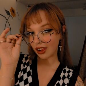 Meet your Posher, Lili⚜️